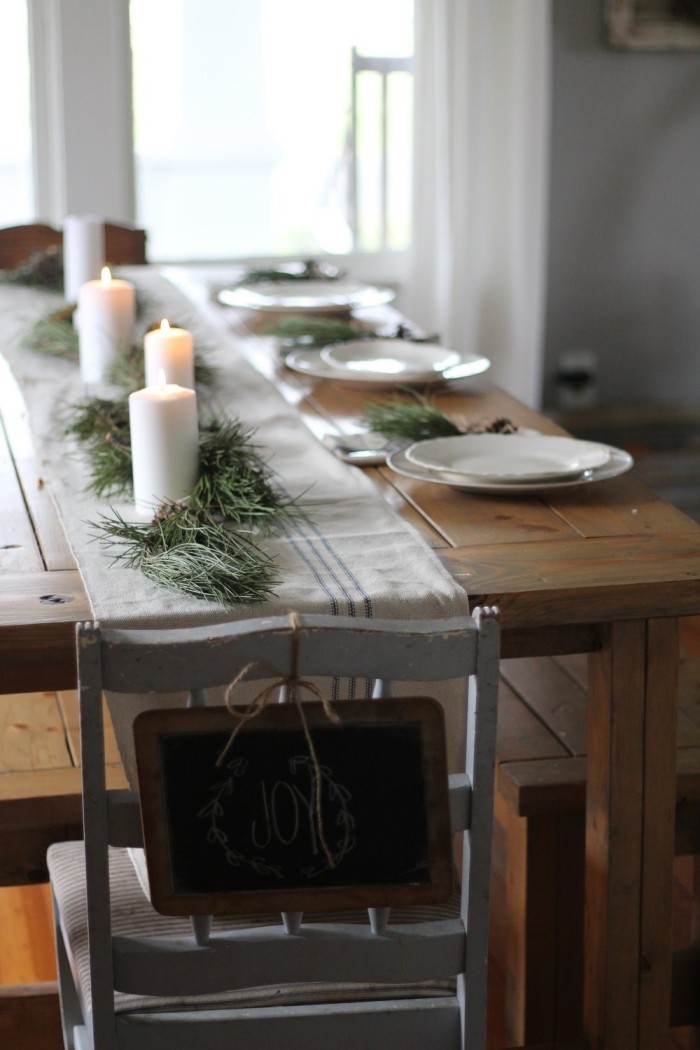 Αγροτικό τραπέζι για DIY χριστουγεννιάτικες διακοσμήσεις