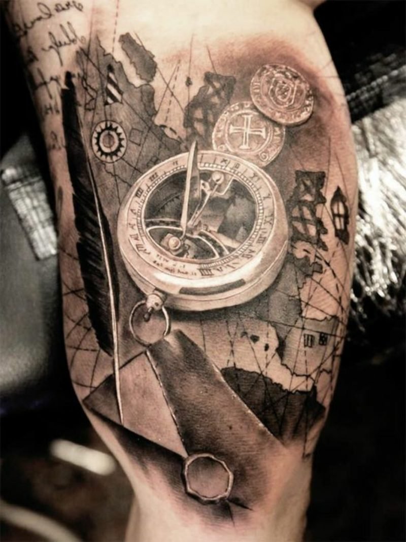 Kapesní hodinky s tetováním přesýpacích hodin