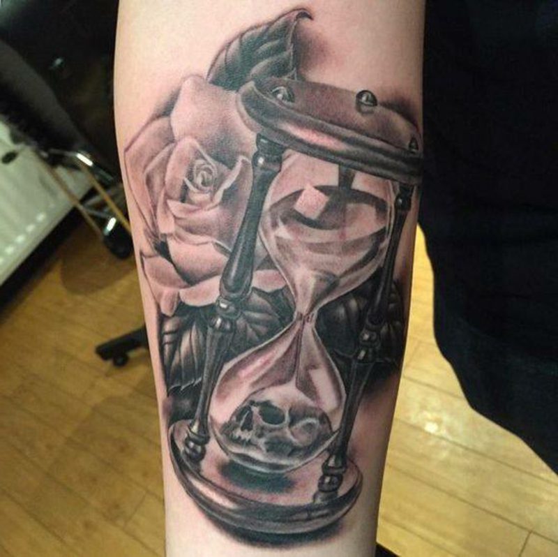 Přesýpací hodiny Tattoo Grey Rose Lebka