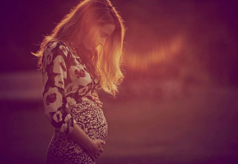 Pořizujte těhotenské fotografie romantický západ slunce
