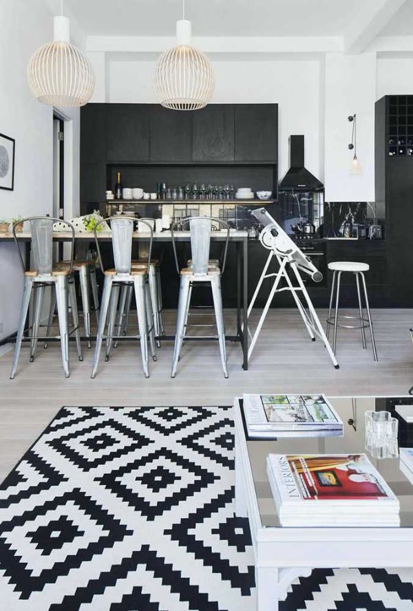 černý a bílý koberec moderní vzor podlahy