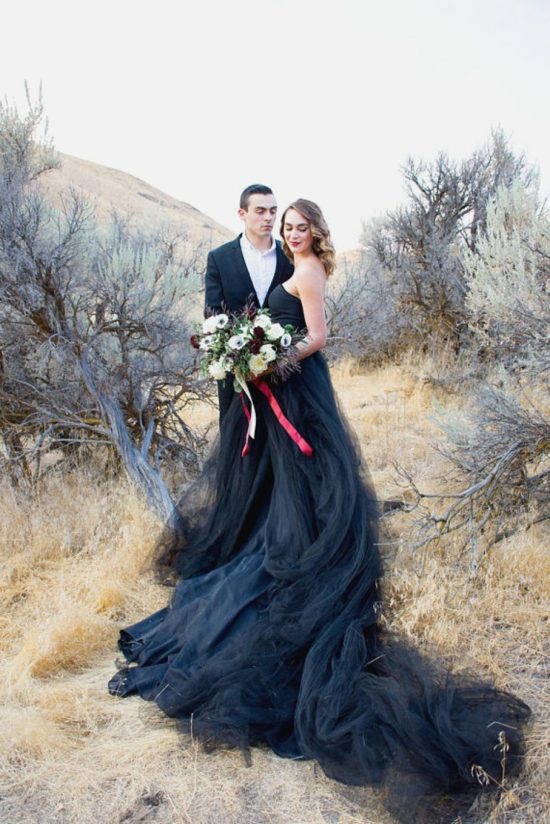 svatební oslavit dlouhé svatební šaty černé svatební šaty