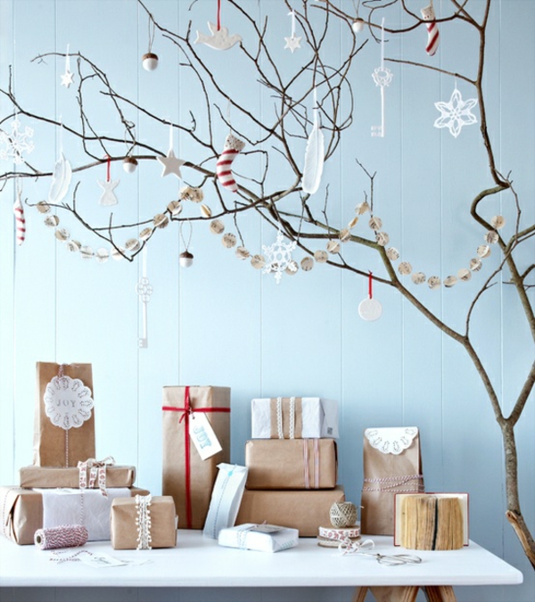 skandinavisk julepynt grener dekorere rustikke dekor ideer