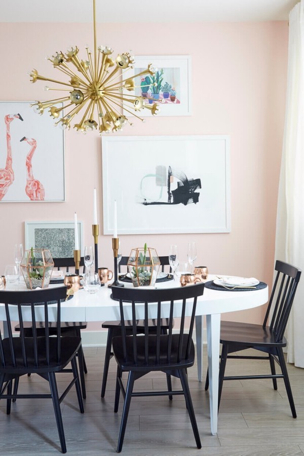 Hvordan velge riktig pastellveggfarge til hjemmet ditt, rosa vegger med mørke aksenter