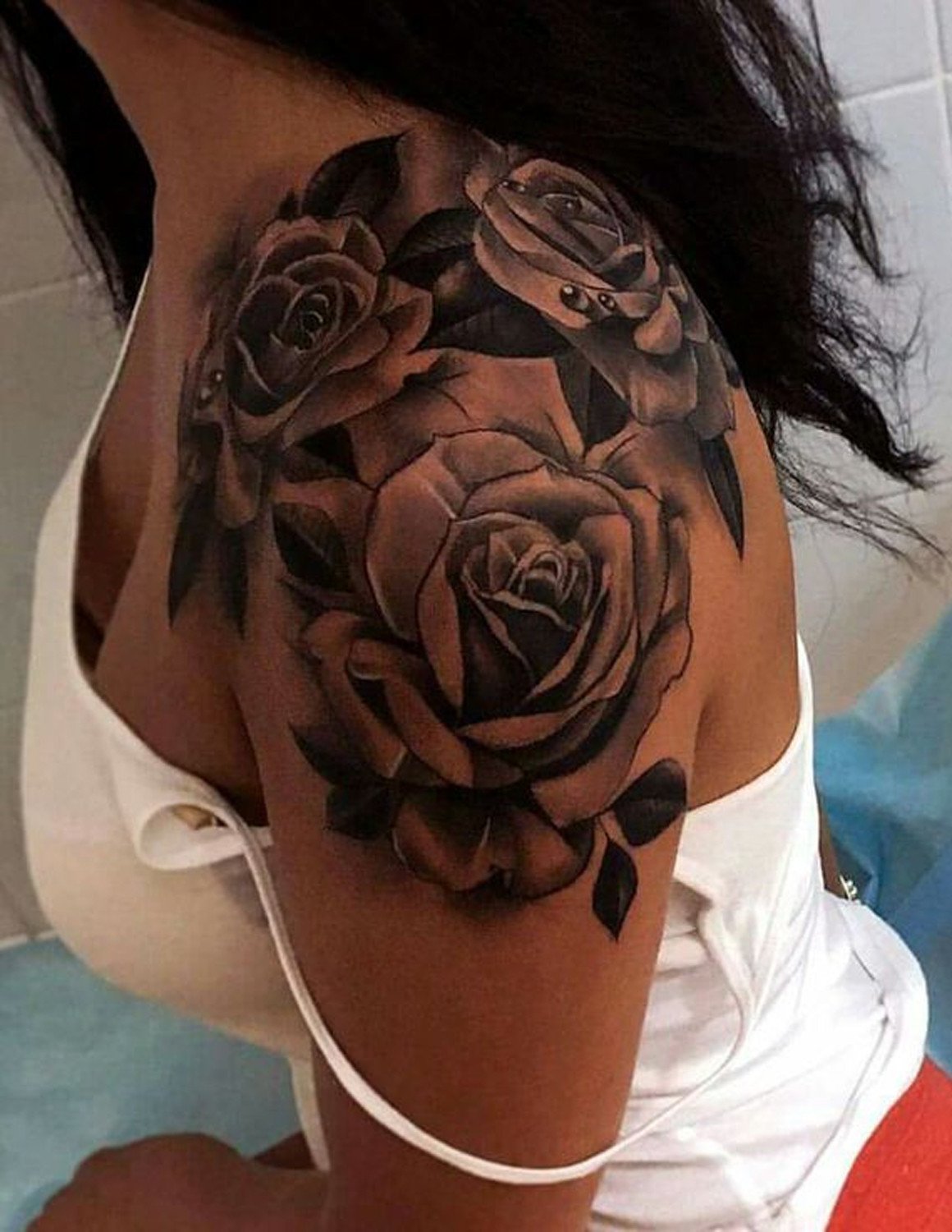 Růže je velmi oblíbeným tetovacím motivem