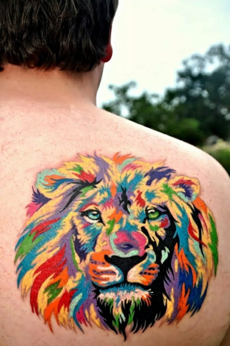 Tattoo løve akvarell mann