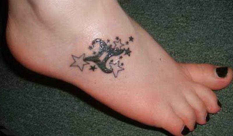 tatovering stjernetegn Tvillingene med stjerner