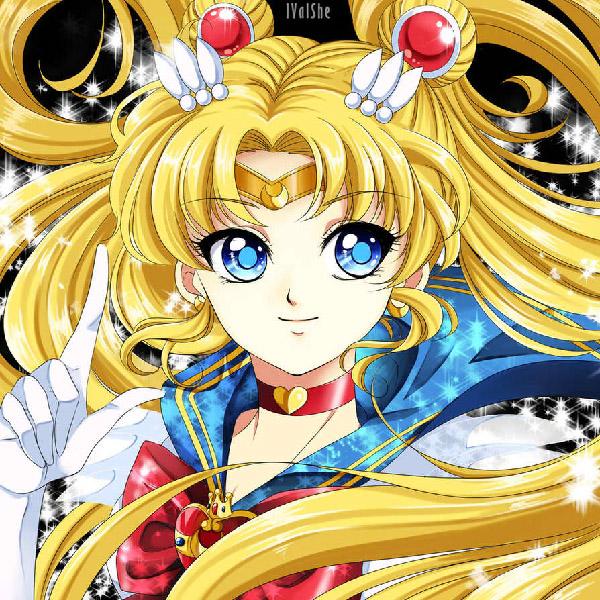 Menininko „Sailor Moon“ manga vaizduojamas menininkas lValShe. Sailor Moon čia yra savo „Super Sailor Moon“ pavidalo ir užtikrintai pozuoja prieš eidama į mūšį.