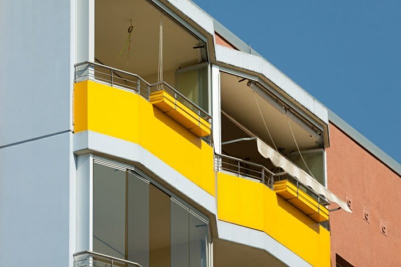 Látka na balkonový obklad žlutý originální vzhled