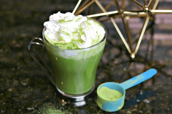 Tradisjonell Matcha -tilberedning - tips for den perfekte kopp grønn te skuddsikker matcha latte sunn