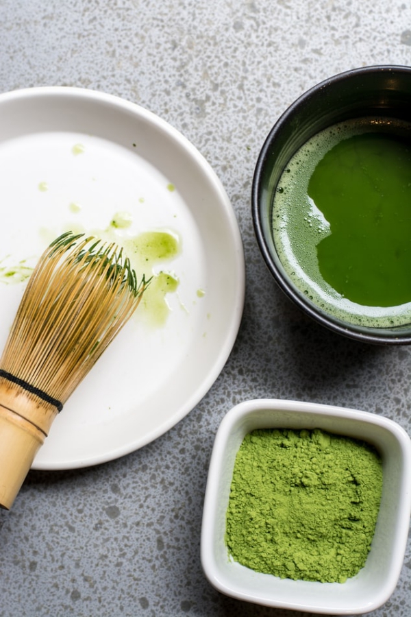 Tradisjonell Matcha -tilberedning - tips for den perfekte kopp grønn te tradisjonell matcha -te med sil
