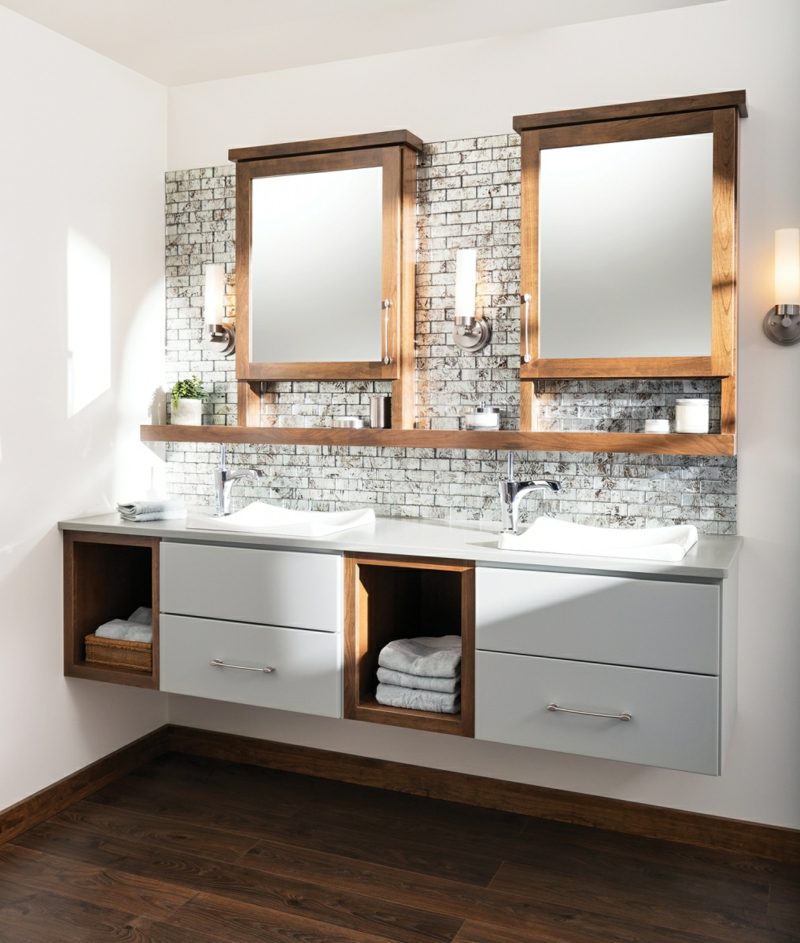 moderní vybavení koupelny dvojitá umyvadlová dřevěná spodní skříňka