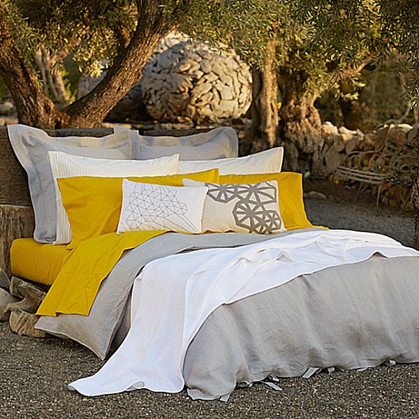 moderní deka do postele žlutá bílá