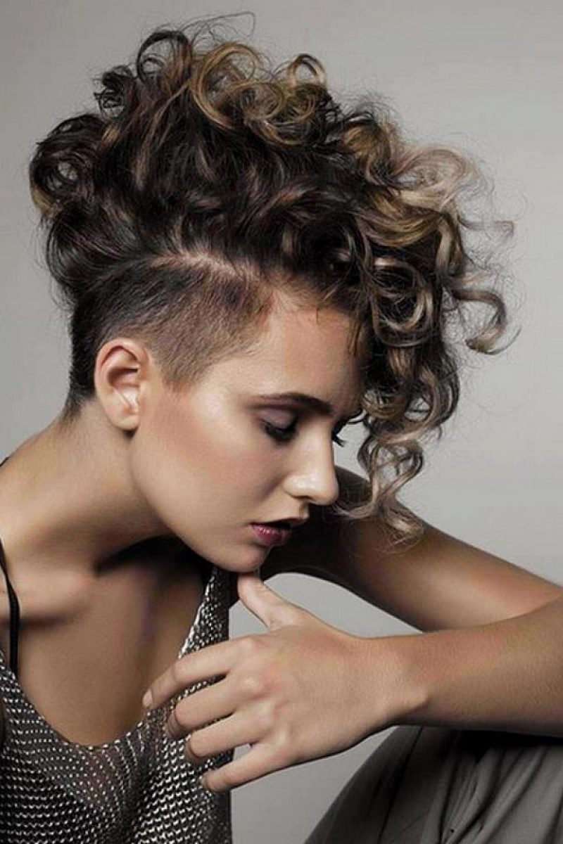 korte frisyrer underskåret kvinner frisyrer trend frisyrer underskåret kvinner