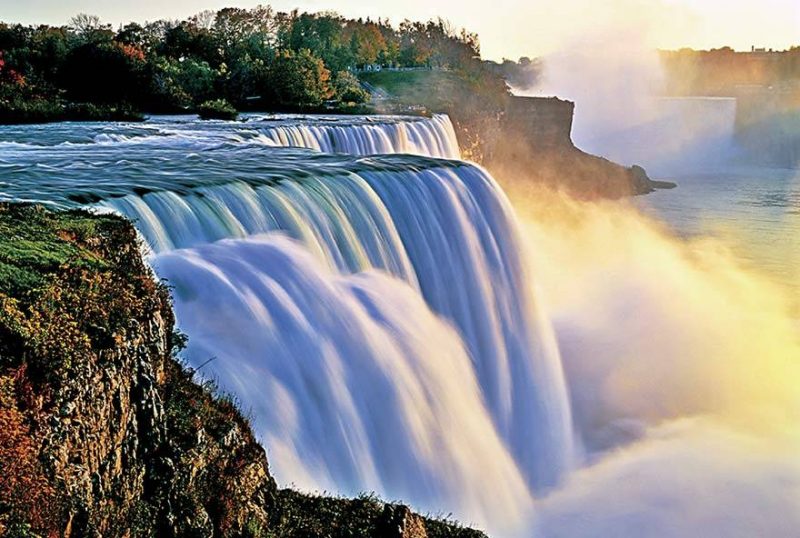 USA okružní cesta slavnými Niagarskými vodopády