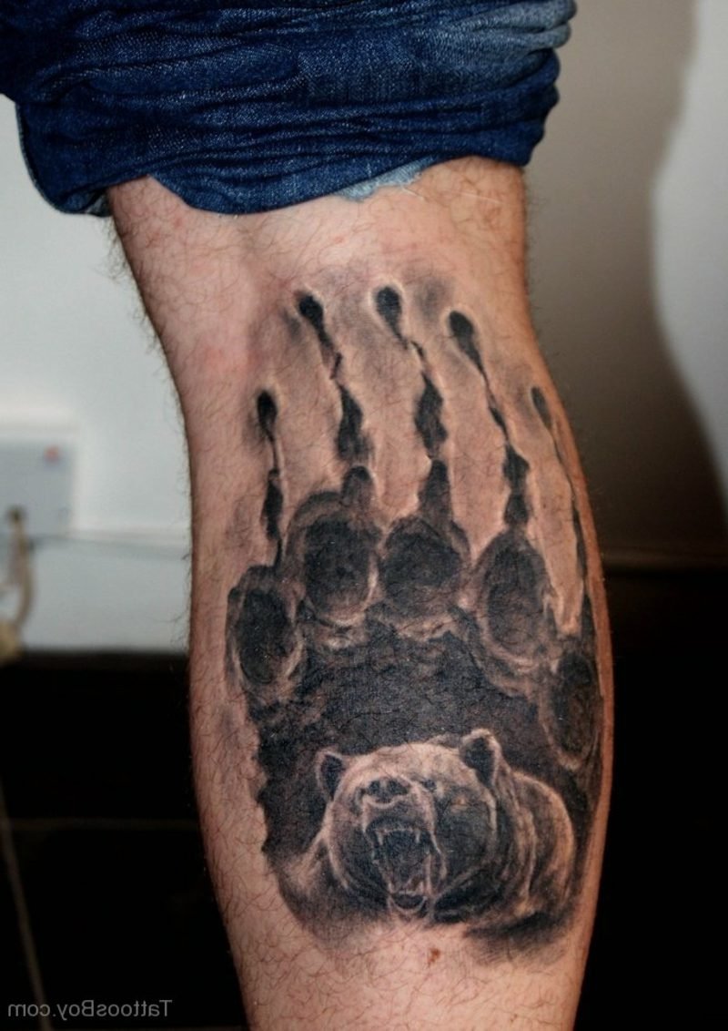 kalvetatovering bjørn i tatovering på benet
