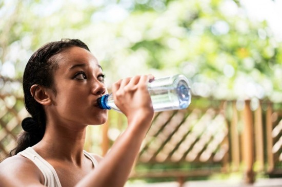 מה לעשות אם לחץ הדם נמוך יש לשתות הרבה מים