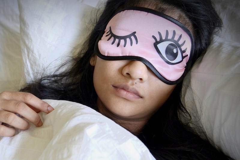 להירדם עם מסכה קלה יותר
