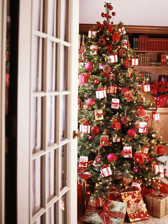 Juletre dekorere flotte ornamenter små gaver