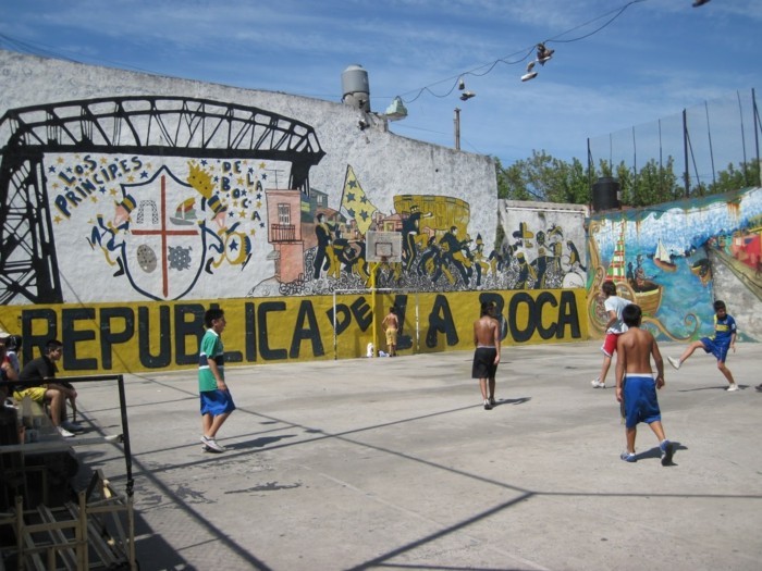 Graffiti barevné rezidenční čtvrti La Boca Buenos Aires Argentina