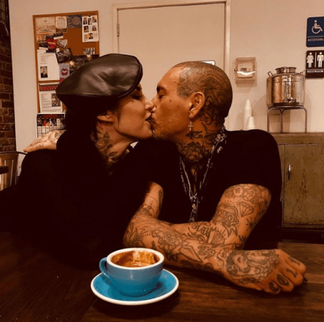 @thekatvond経由の写真幸せなカップルからのより多くの更新をお楽しみに、そして彼らに永続的な愛のために祈り*を送ってください。