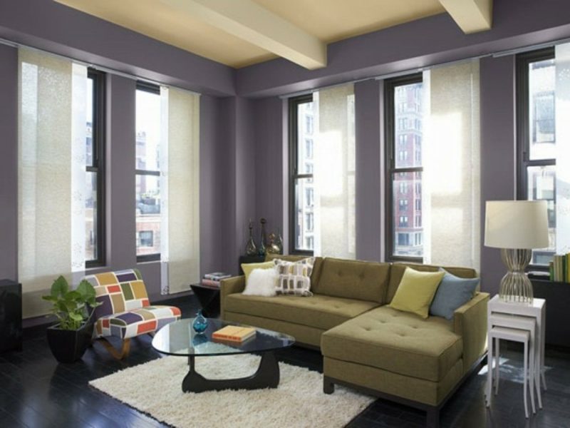 Stylově vybarvěte obývací pokoj do fialova