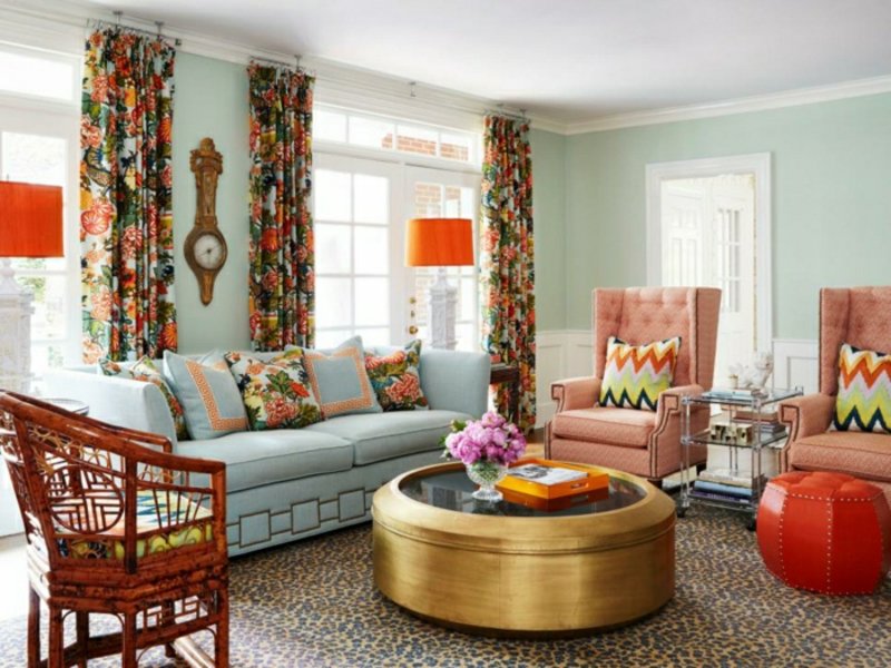 Vybarvěte obývací pokoj barevnými akcenty máty